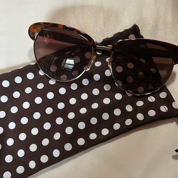 Henri Bendel Fuschia & Tortoise Shell Sunglasses - Picture 4 of 9